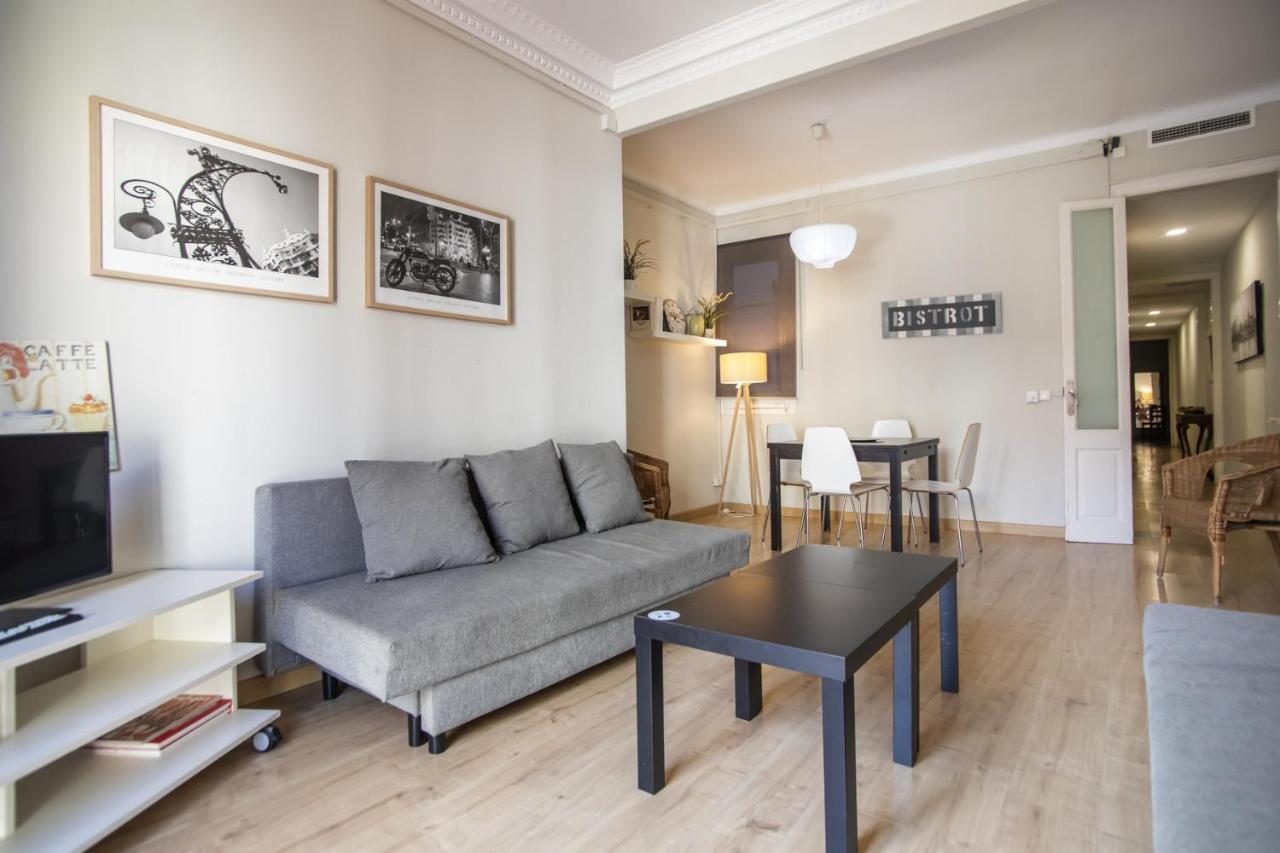 23par1007 Comfortable In Paralel Appartement Barcelona
